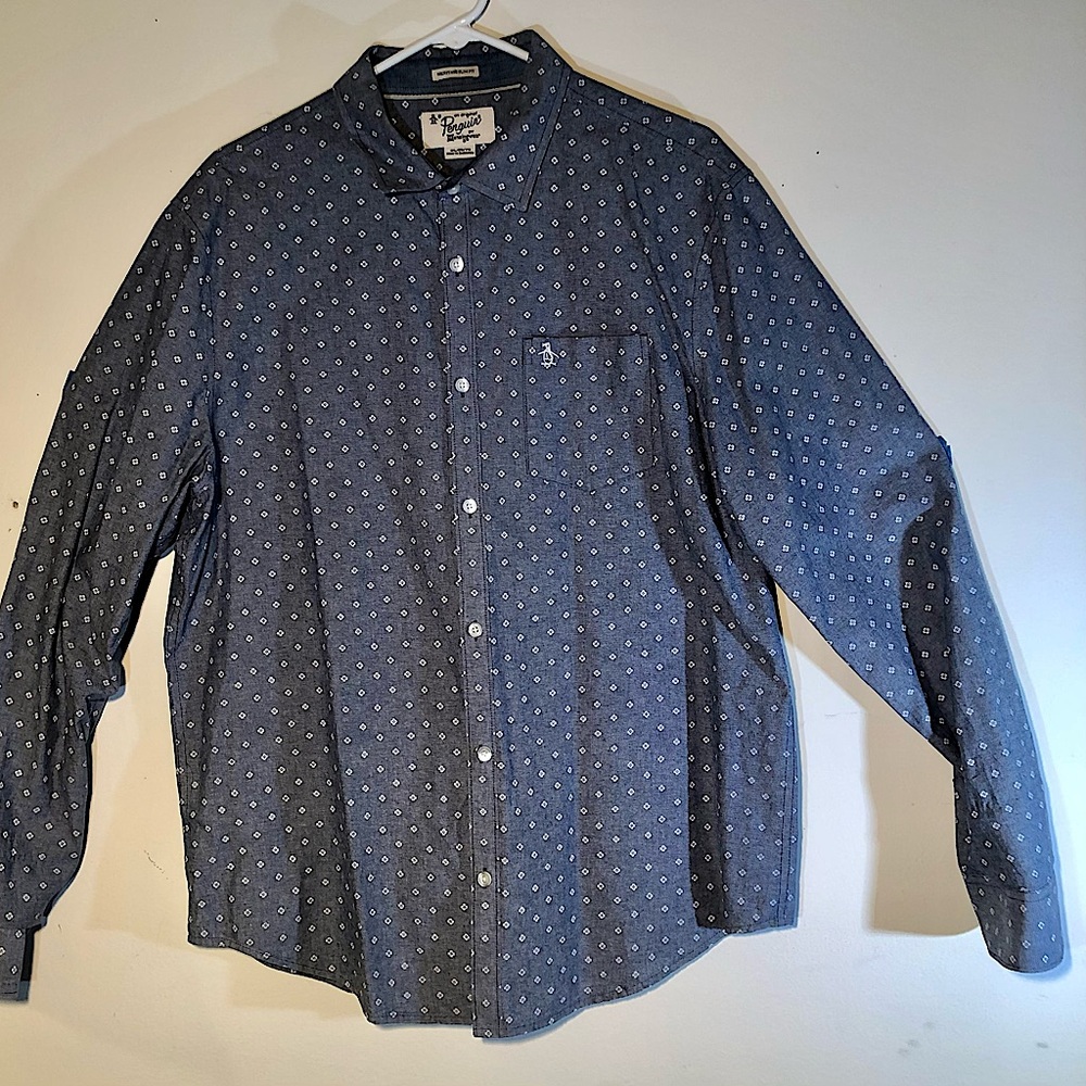Penguin Oxford. Button down cuffs&collar. Great feel.Play or pro,Unisex ( I say)